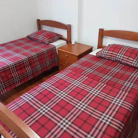 Costa Lodges, Shared Room Santa Cruz (Madeira)